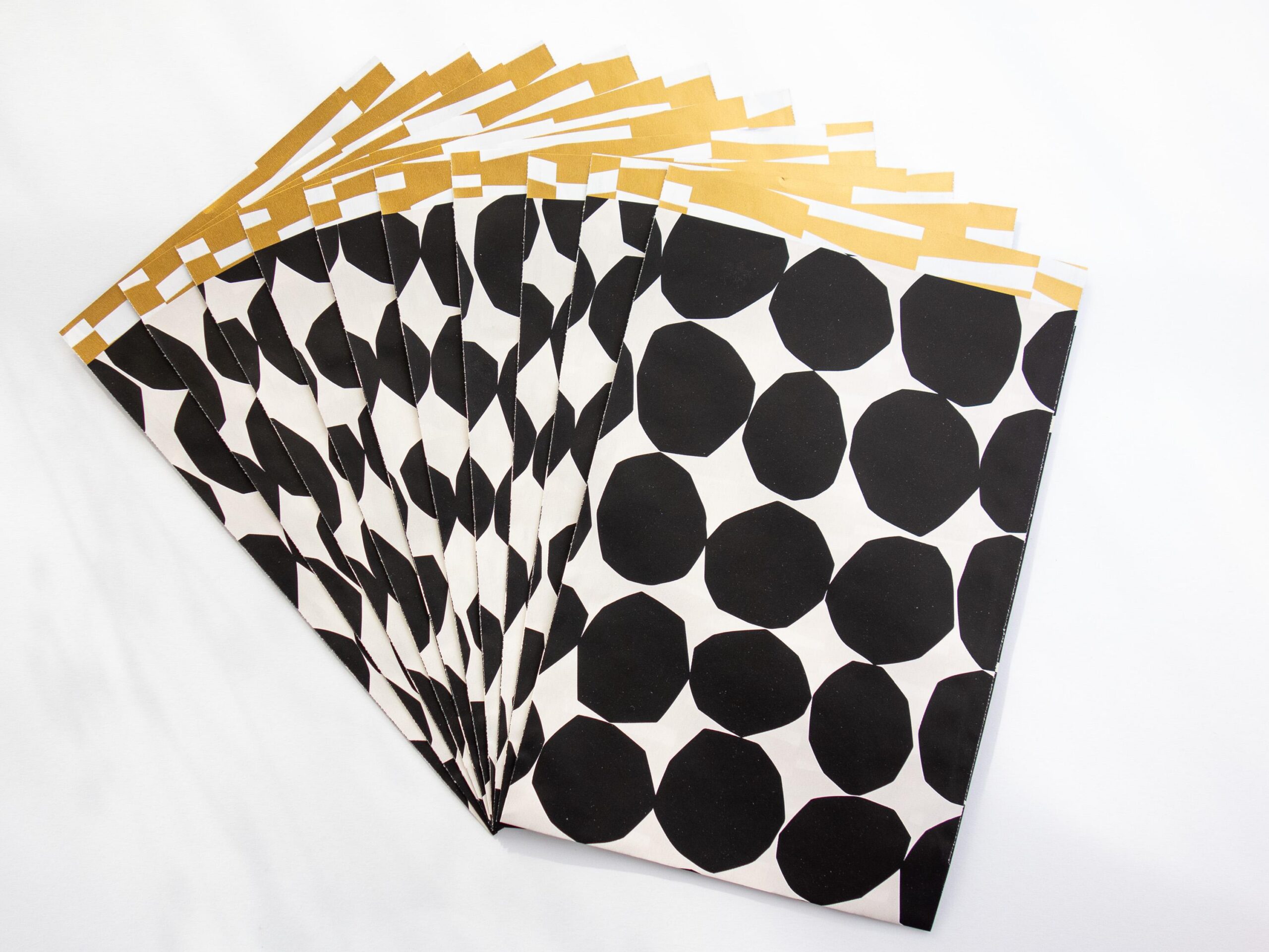 Papiertüten Black Dots 17x25 cm - 3 Papiertüten – Bild 2