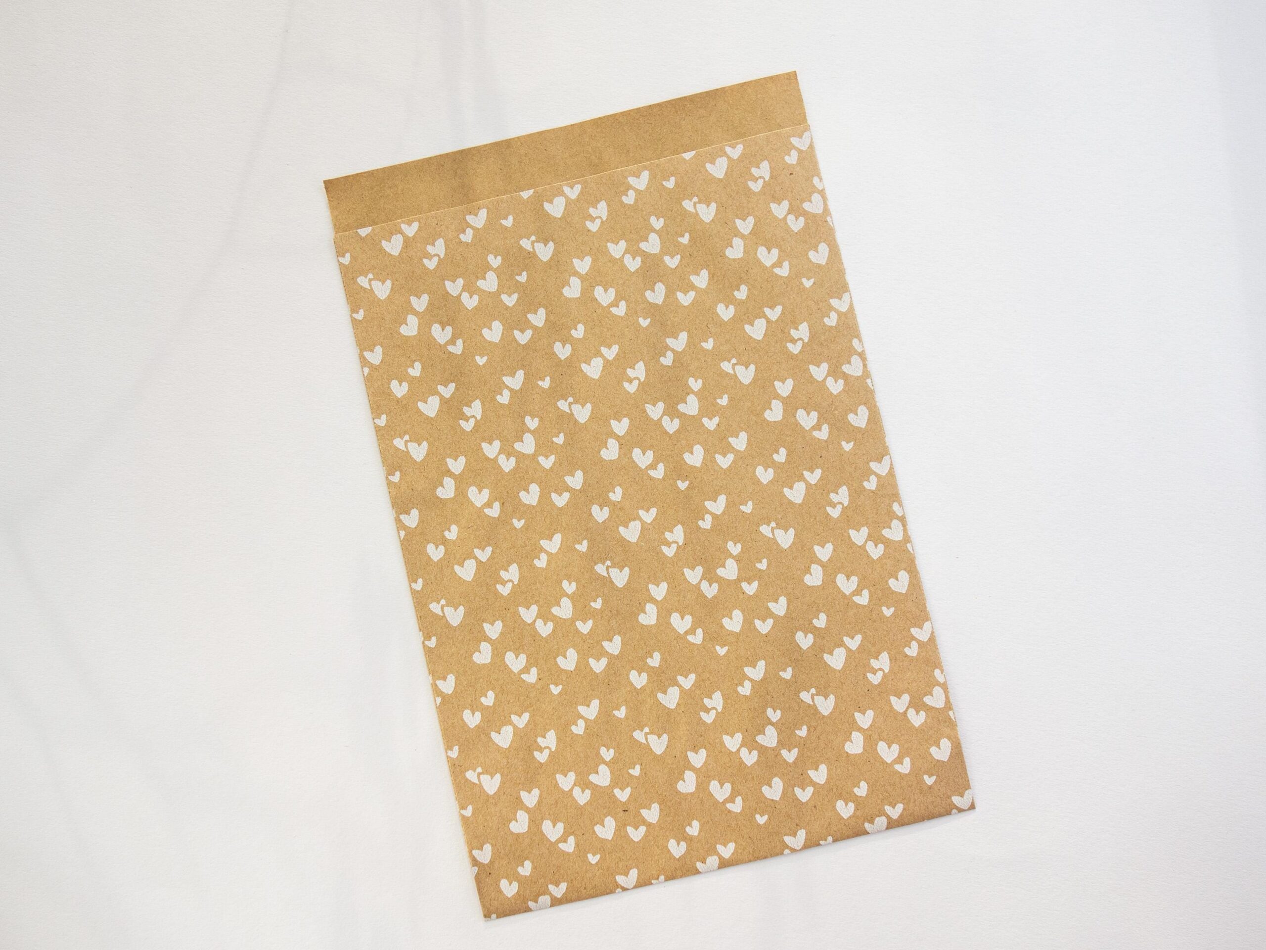 Papiertüten Kraft Herzen 17x25 cm