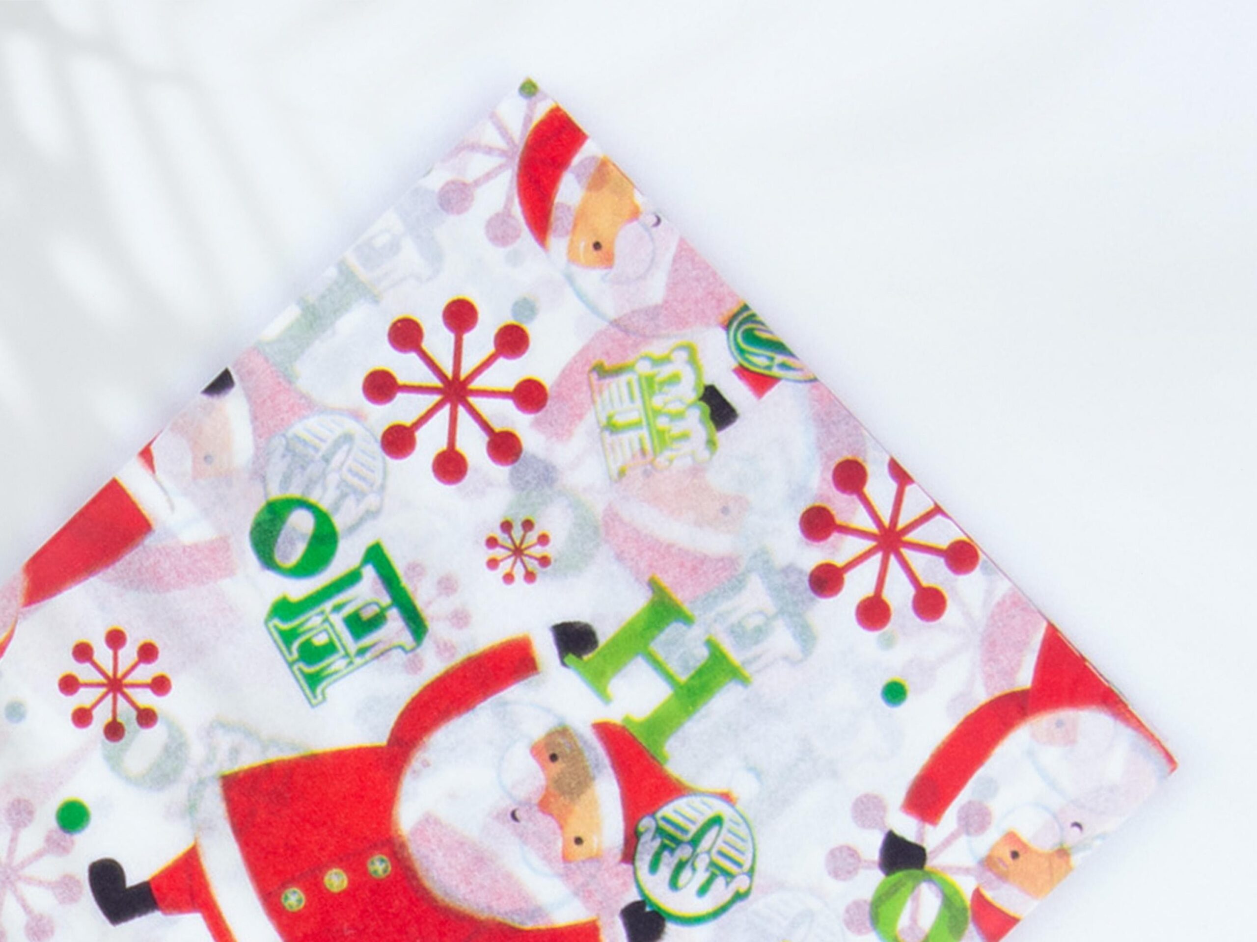 Seidenpapier Santa Claus & Schneeflocken 6 Blatt 50x75 cm – Bild 2